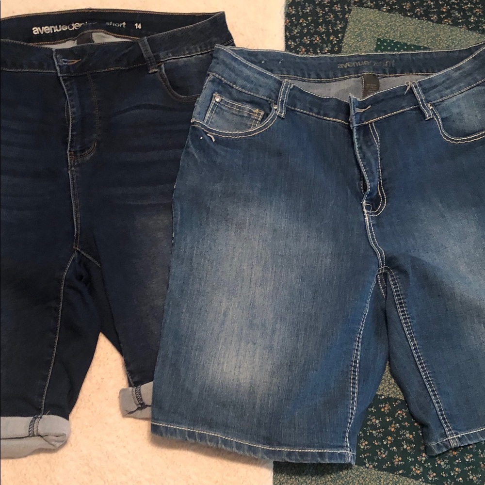 Avenue Two-Pair Denim Bermuda Shorts in Medium and Dark Blue
